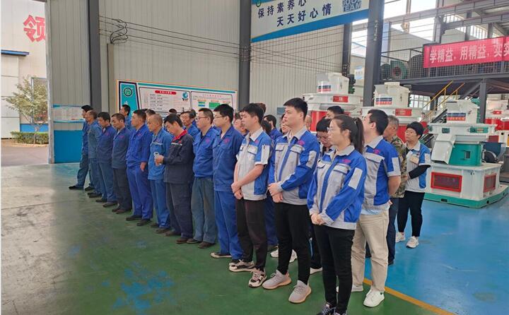 通過此次安全環(huán)保培訓(xùn)活動，進一步提高了車間全體職工的安全意識和操作技能，為保障車間安全生產(chǎn)打下了堅實的基礎(chǔ)。.jpg